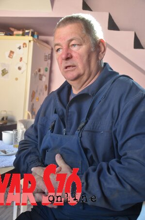 Gál Gyula: A tetőtérből tizenkét nagy kamionnal szállítottuk el a hulladékot (Dávid Csilla felvétele) Gál Gyula: A tetőtérből tizenkét nagy kamionnal szállítottuk el a hulladékot (Dávid Csilla felvétele)