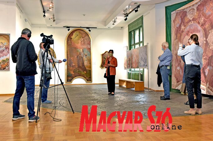 Korhecz Papp Zsuzsanna a restaurátori munka nehézségeiről is beszélt (Fotó: Gergely Árpád) Korhecz Papp Zsuzsanna a restaurátori munka nehézségeiről is beszélt (Fotó: Gergely Árpád)