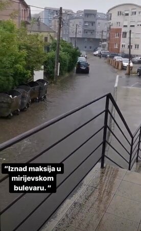 Az utakat is nagy víz borította (Fotó: Moj Beograd Grad Instagram oldal)