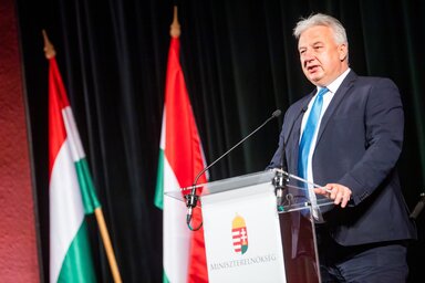 Semjén Zsolt beszédét tartja (Fotó: MTI)