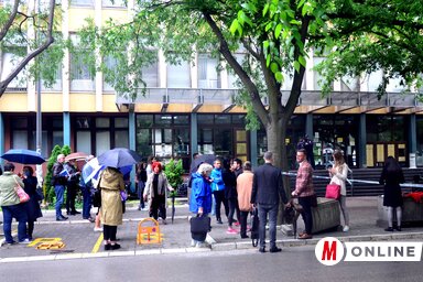 Nagyjából egy órát álltak a bíróság épülete előtt az alkalmazottak és az ügyfelek, robbanószerkezetet nem találtak a tűzszerészek