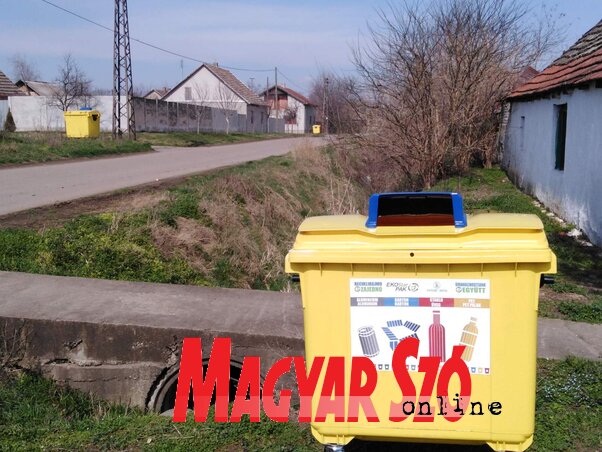 A 200 sárga konténert Bácsföldváron, Mileševón, Dreán, Radičevićen és Pecesoron helyezik ki (Fehér Rózsa felvétele)