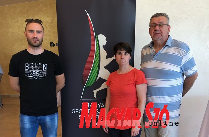 Sportrovatunk munkatársai: Antalovics Péter (balról), Erős Kincses Krisztina és Laták István Sportrovatunk munkatársai: Antalovics Péter (balról), Erős Kincses Krisztina és Laták István