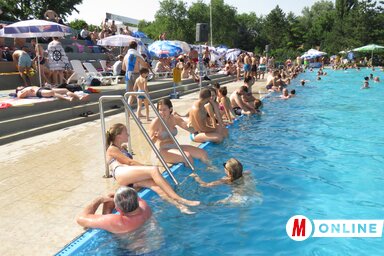 Az adai strandfürdőt kedvelik a fürdőzők