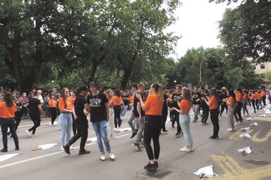Ballagók tánca Zentán (Fotó: Horváth Zsolt)