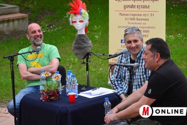 A legutóbbi beszélgetés résztvevői. A sorozatban most nyári szünet következik, szeptemberben folytatódik