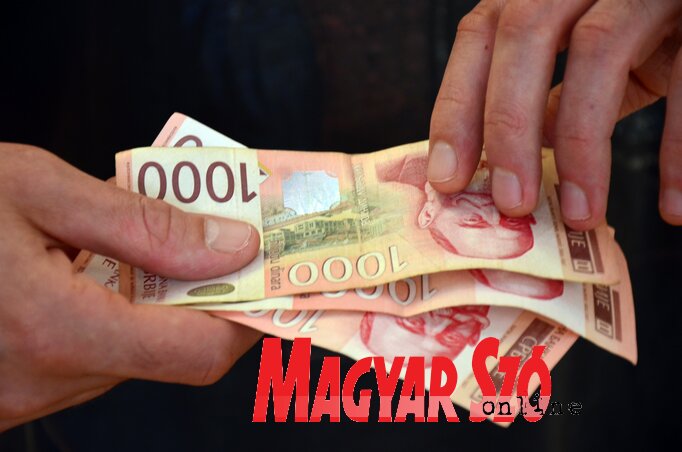 Péntektől, június 4-étől telefonon is kérhető a 3000 dinár (Fotó: Dávid Csilla)