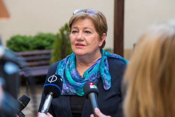 Dr. Szili Katalin Dr. Szili Katalin