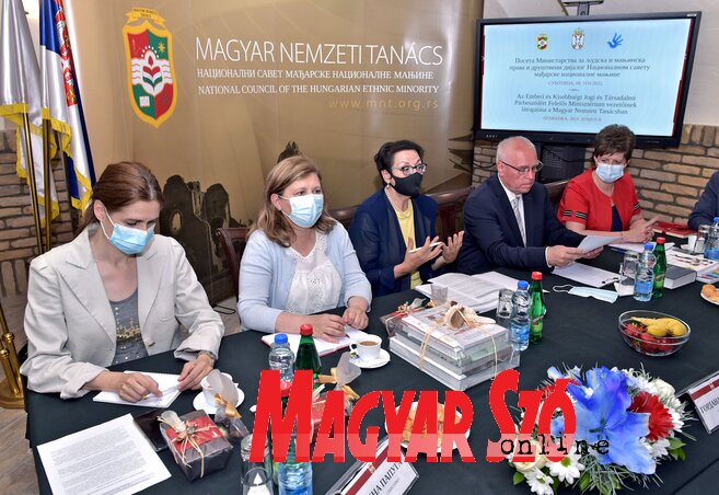 Gordana Čomić az MNT székházában megtartott tanácskozáson (Gergely Árpád felvétele) Gordana Čomić az MNT székházában megtartott tanácskozáson (Gergely Árpád felvétele)