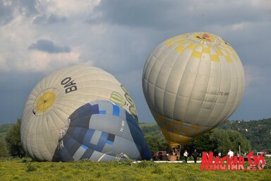 Bemutatták a turistákat szállító hőlégballonokat Krčedin szigetén