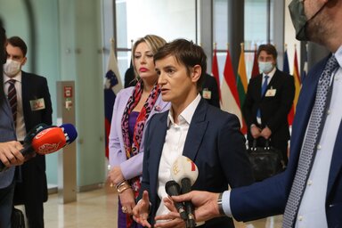 Luksemburg, 22.06.2021. - Predsednica Vlade Srbije Ana Brnabic obraca se novinarima, danas u Luksemburgu. (BETAPHOTO/VLADA SRBIJE/SLOBODAN MILJEVIC/DS)