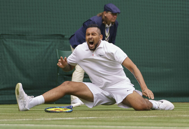 A közönségkedvenc ausztrál Nick Kyrgios megszenvedett a francia Ugo Humbert feletti győzelemért (Fotó: Beta/AP)