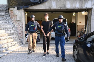 Elfogták az álwebáruház üzemeltetőit (Fotó: MTI)