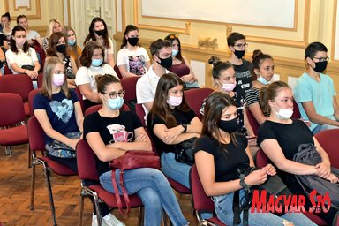 A harmadikos középiskolások a képzés szabadkai helyszínén (Fotó: Gergely Árpád)