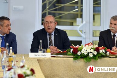 Potápi Árpád János, Pásztor István és Kövér László (Ótos András felvétele)