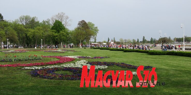 A park majáliskor is mindig tele van (Szalma Brigitta felvétele)