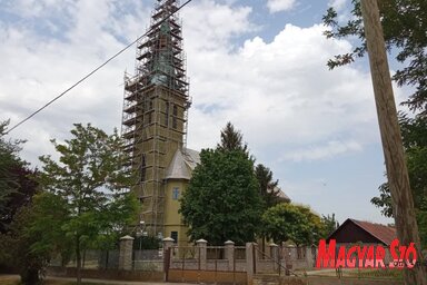 A templom idén 120 éves, és a most felújításra kerülő elemeit azóta nem javították (Fotó: Homolya Horváth Ágnes)