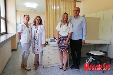 Az ultrahangos készülék átadása a topolyai egészségházban