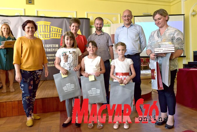 A díjazottak ajándékcsomagot kaptak (Fotó: Gergely Árpád)