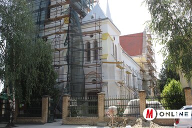 Vakolatcsere, külső festés, díszkivilágítás is a felújítás része
