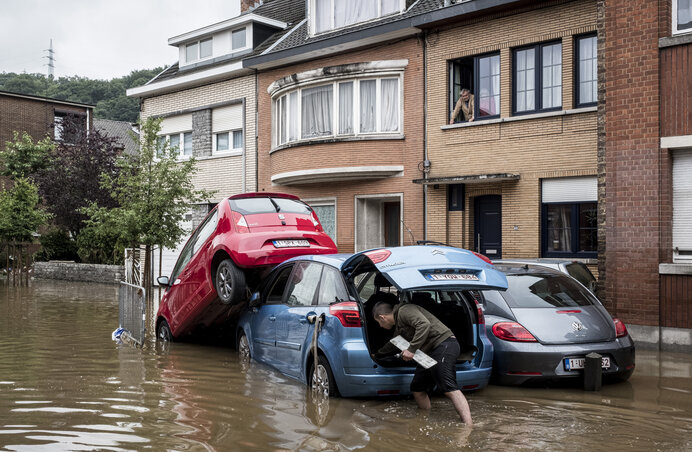 Angleurban (Liege járás) az utak és utcák is folyóvá váltak (Fotó: AP via Beta)