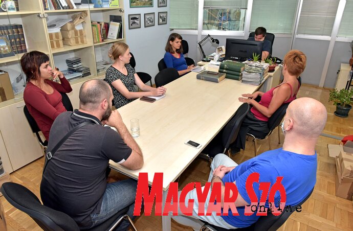 Szerkesztőségi ülés a nyári szabadságok ideje alatt (Gergely Árpád felvétele)
