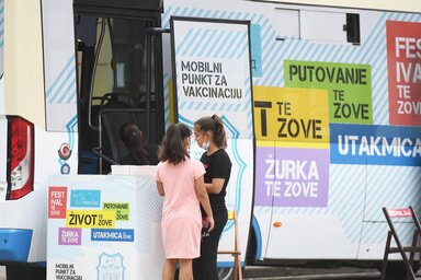 Predrag Kon a fiataloknak azt üzente, vegyék fel a vakcinát, hagyják abba
a töprengést, hogy létezik-e a vírus vagy sem (Fotó: Beta)