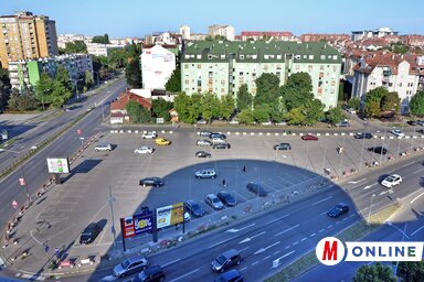 A vásár előtti platón tegnapelőttől ismét megfizettetik a parkolási díjat