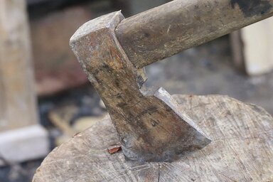 Fejsze illusztráció (Fotó: Pixabay)