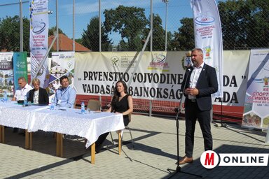 Ünnepélyes megnyitó a moholi általános iskola udvarán
