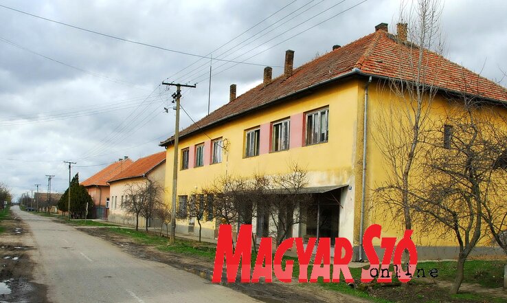 A költségvetésből jut pénz az Iskola utca aszfaltozására Hódegyházán A költségvetésből jut pénz az Iskola utca aszfaltozására Hódegyházán