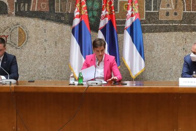 Branko  Ružić, Ana Brnabić és Zlatibor Lončar (Fotó: Beta)