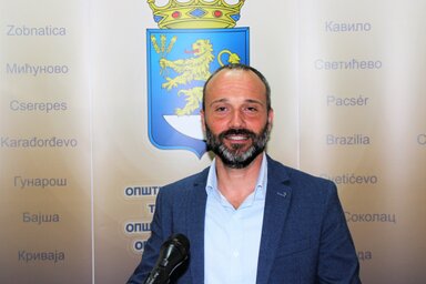 Szatmári Adrián, Topolya község polgármestere évértékelő sajtótájékoztatója (Fotó: Tóth Péter)