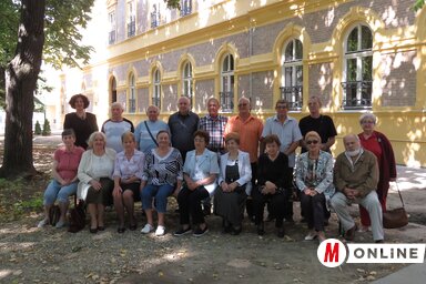 A véndiák-találkozó résztvevői Maksó Évával