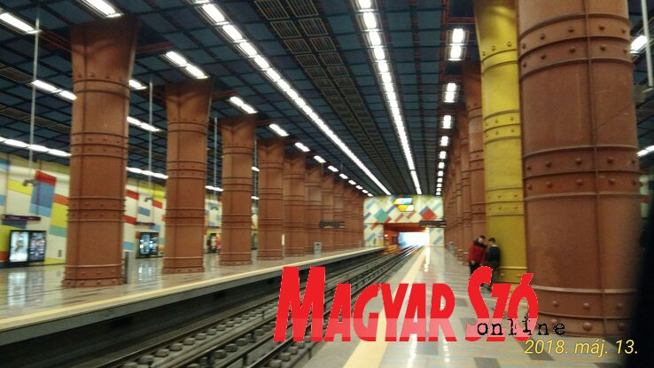 Egy metróállomás Portugália fővárosában Egy metróállomás Portugália fővárosában
