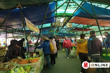 A Tejpiac megtelt vásárlókkal (Szalma Brigitta felvétele)