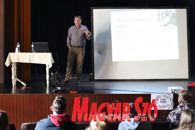 Dr. Varga Sándor előadása