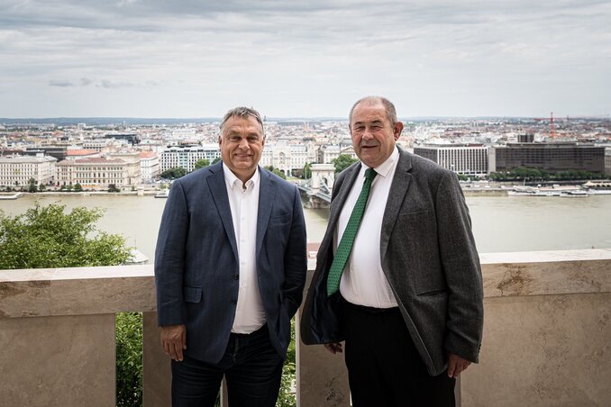 Orbán Viktor és Pásztor István (Fotó: Facebook/Miniszterelnöki Kabinetiroda)