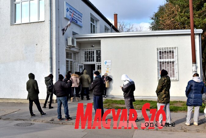 Szombat óta a Kumičić utcában lévő rendelőben is fogadják a koronavírus-gyanús eseteket (Fotó: Gergely Árpád)