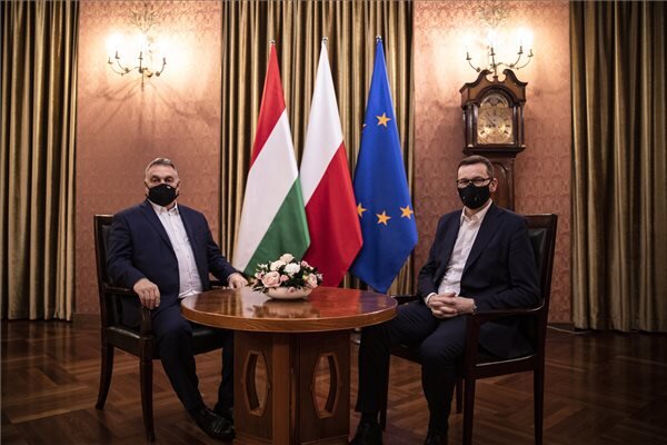 Orbán Viktor és Mateusz Morawiecki találkozója Varsóban (Fotó: MTI)