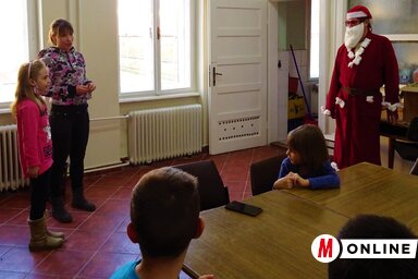 A Mikulás az önkéntes tűzoltók gyerekcsoportjához is benézett