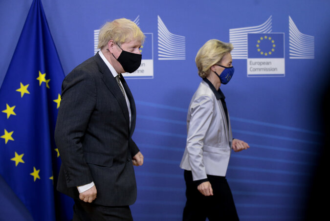 Ursula von der Leyen, az Európai Bizottság elnöke, és Boris Johnson brit miniszterelnök (Fotó: Beta/AP)