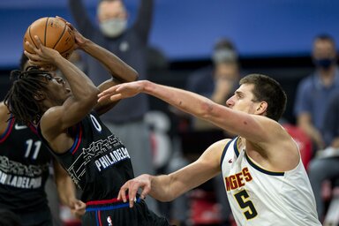 Az elsőéves Tyrese Maxey 39 pontig jutott, de ez kevés volt Jokićék ellen (Fotó: Beta/AP)