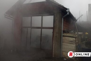A teljes melléképület kiégett