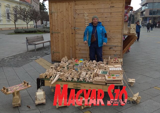 Van érdeklődés a fajáték iránt (Kecskés István felvétele) Van érdeklődés a fajáték iránt (Kecskés István felvétele)