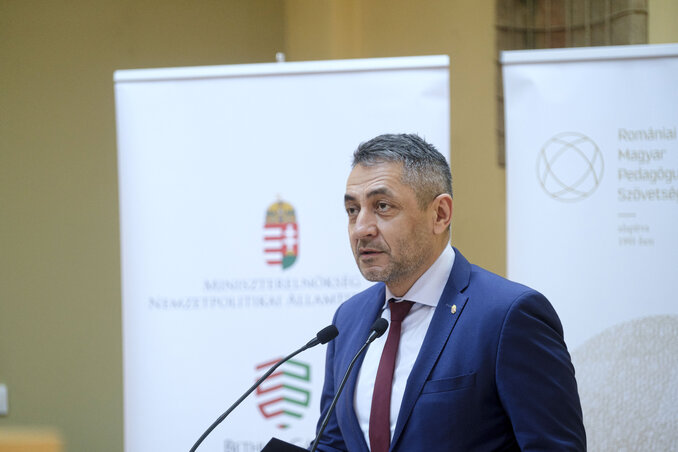 Potápi Árpád János szerint bárhogy alakul a világ, az új módszerek a nemzetpolitikának is eszközei maradnak. (Fotó: MTI) Potápi Árpád János szerint bárhogy alakul a világ, az új módszerek a nemzetpolitikának is eszközei maradnak. (Fotó: MTI)