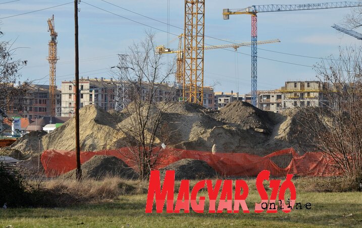 Az Újtelep és a Heréskert között épülő park területén több játszóteret is kialakítanak hamarosan