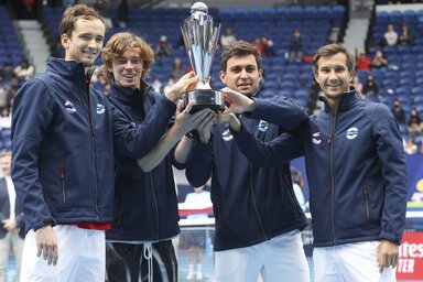 Az orosz csapat az ATP-serleggel (Fotó: Beta/AP)