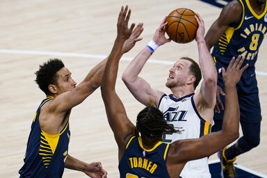 Joe Inglesék az utolsó percekben biztosították be a győzelmet Indianapolisban (Fotó: Beta/AP)