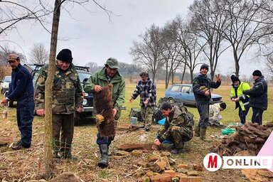 A tengeri fűvel, fűzfagyökérrel és egyéb természetes anyagokkal bélelt fészkek kihelyezésével szeretnék elősegíteni a halak szaporodását